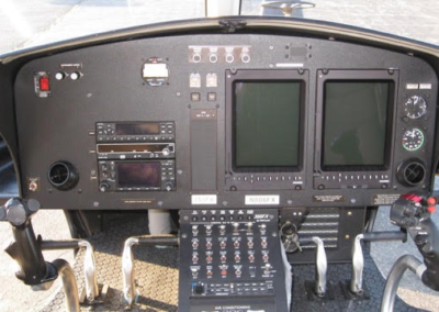 355N Twinstar cockpit